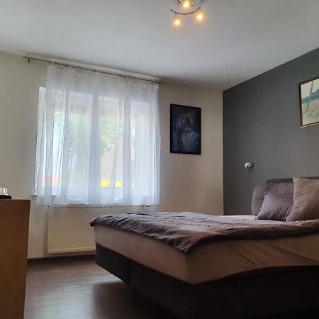 Schlafzimmer, Ruhige Lage In Meppen --- Check-In Mit Schluesselkasten 외부 사진